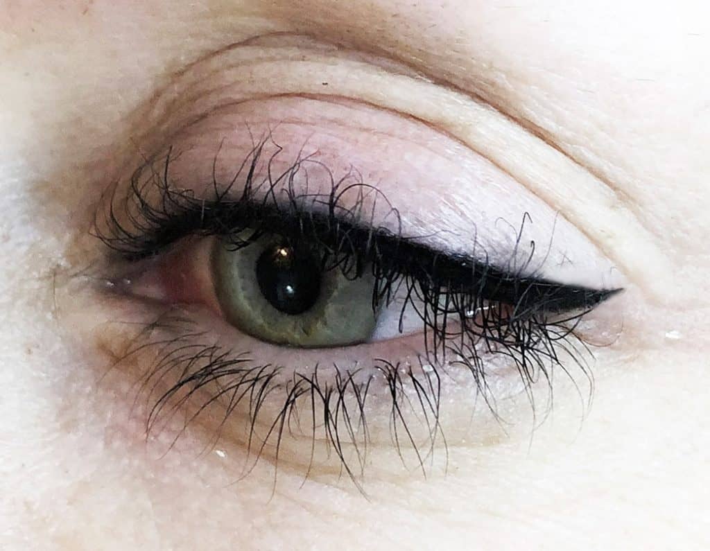 attraitsbeaute eyeliner